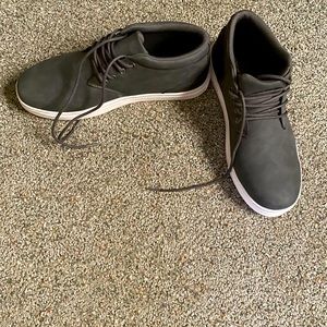 Men’s American Eagle shoes/boots. Like new. Sz 10